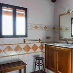Vivienda Rural Atlantico Sur & Familias Landsted