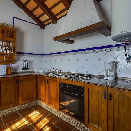 Vivienda Rural Atlantico Sur & Familias * קוניל דה לה פרונטרה