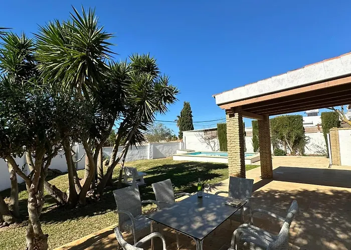 Vivienda Rural Atlantico Sur & Familias * Conil De La Frontera