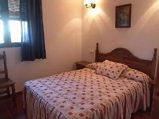 Vivienda Rural Atlantico Sur & Familias カントリーハウス コニル・デ・ラ・フロンテラ