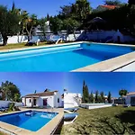 Vivienda Rural Atlantico Sur & Familias Country house
